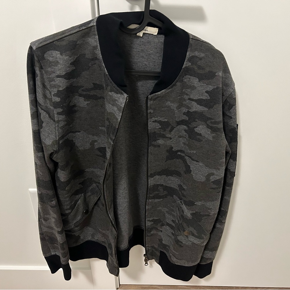 Q Boomer Jacket in grey military camouflage pattern, S size